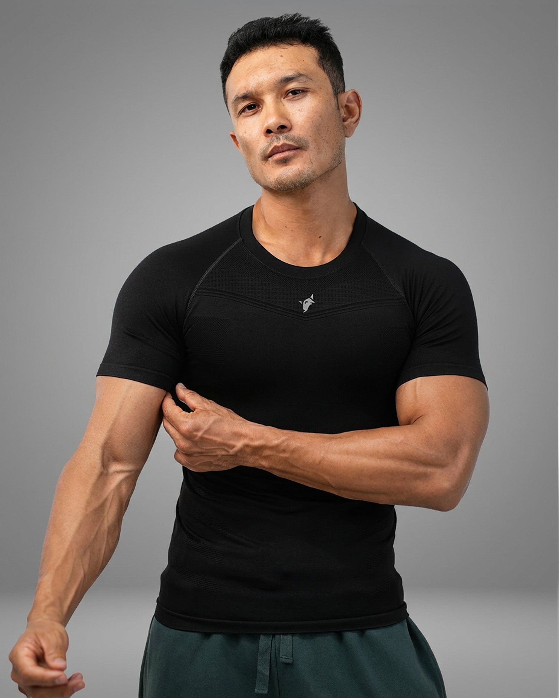 BRUCE WAYNE COMPRESSION T-SHIRT- BLACK